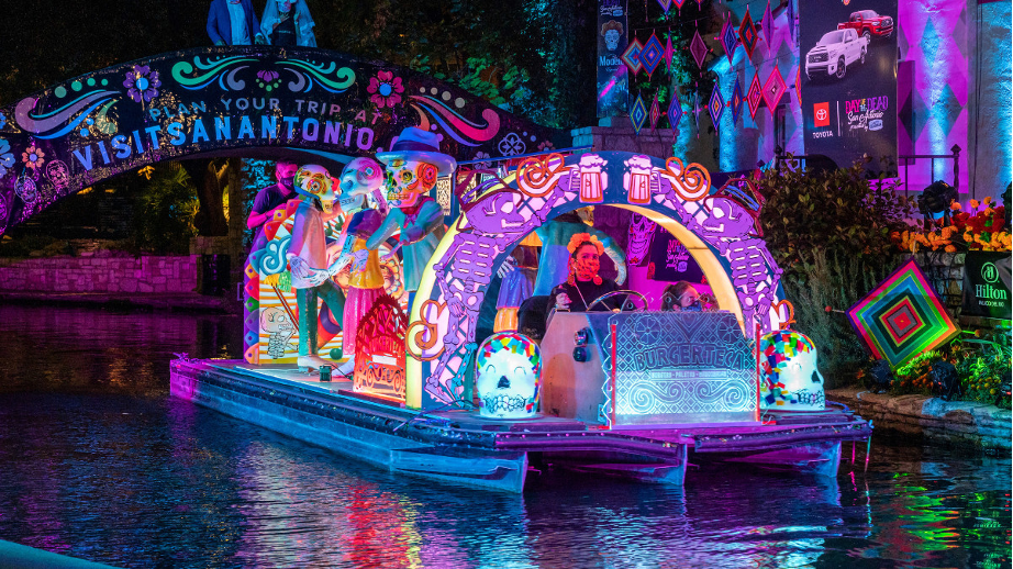 Dia de Muertos en River Walk 